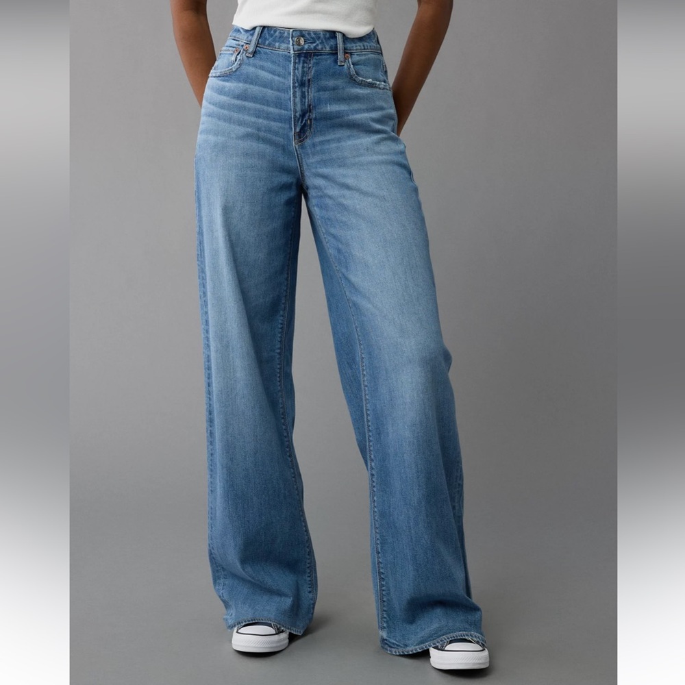 American Eagle Outfitters Light Blue Wide Leg Jeans